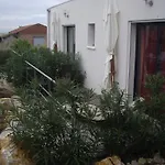 Entre Et Vignes Bed & Breakfast 3*