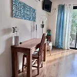 Entre Et Vignes Bed & Breakfast