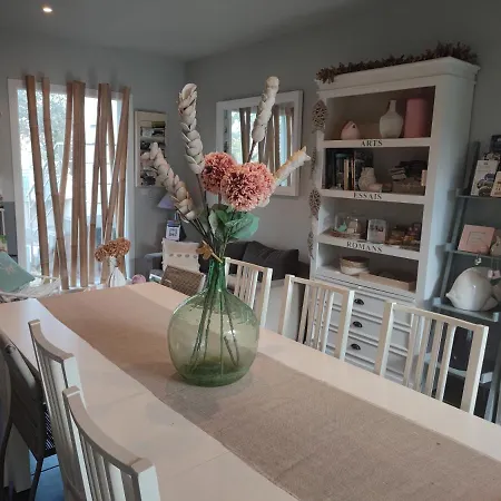 Entre Et Vignes Bed & Breakfast