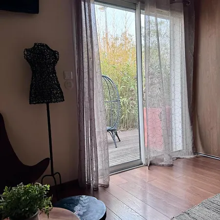 Entre Et Vignes Oda ve Kahvaltı 3*